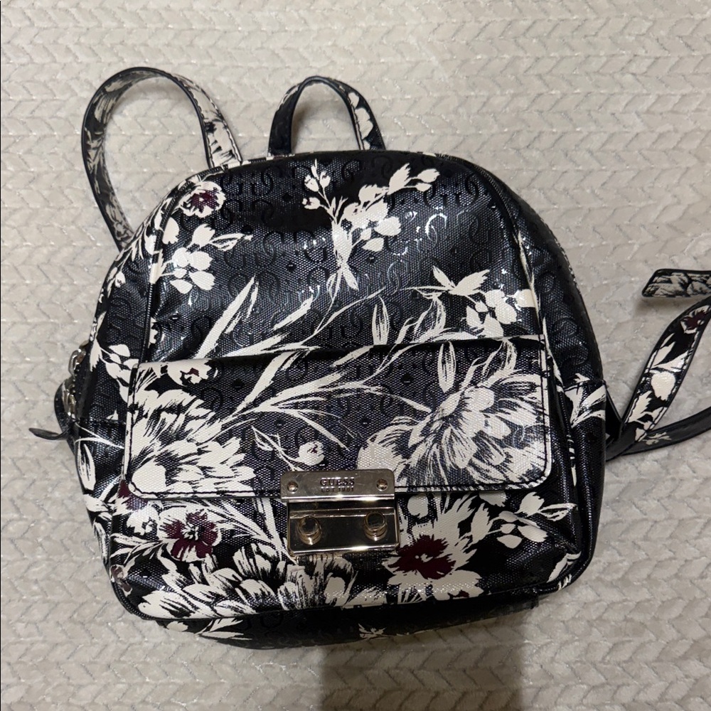 Guess Black and White Floral Backpack